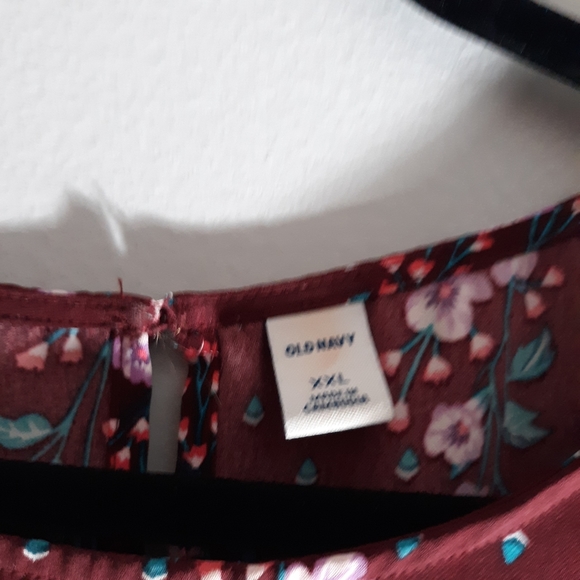 Old Navy burgundy floral blouse with bell sleeves - Picture 2 of 5